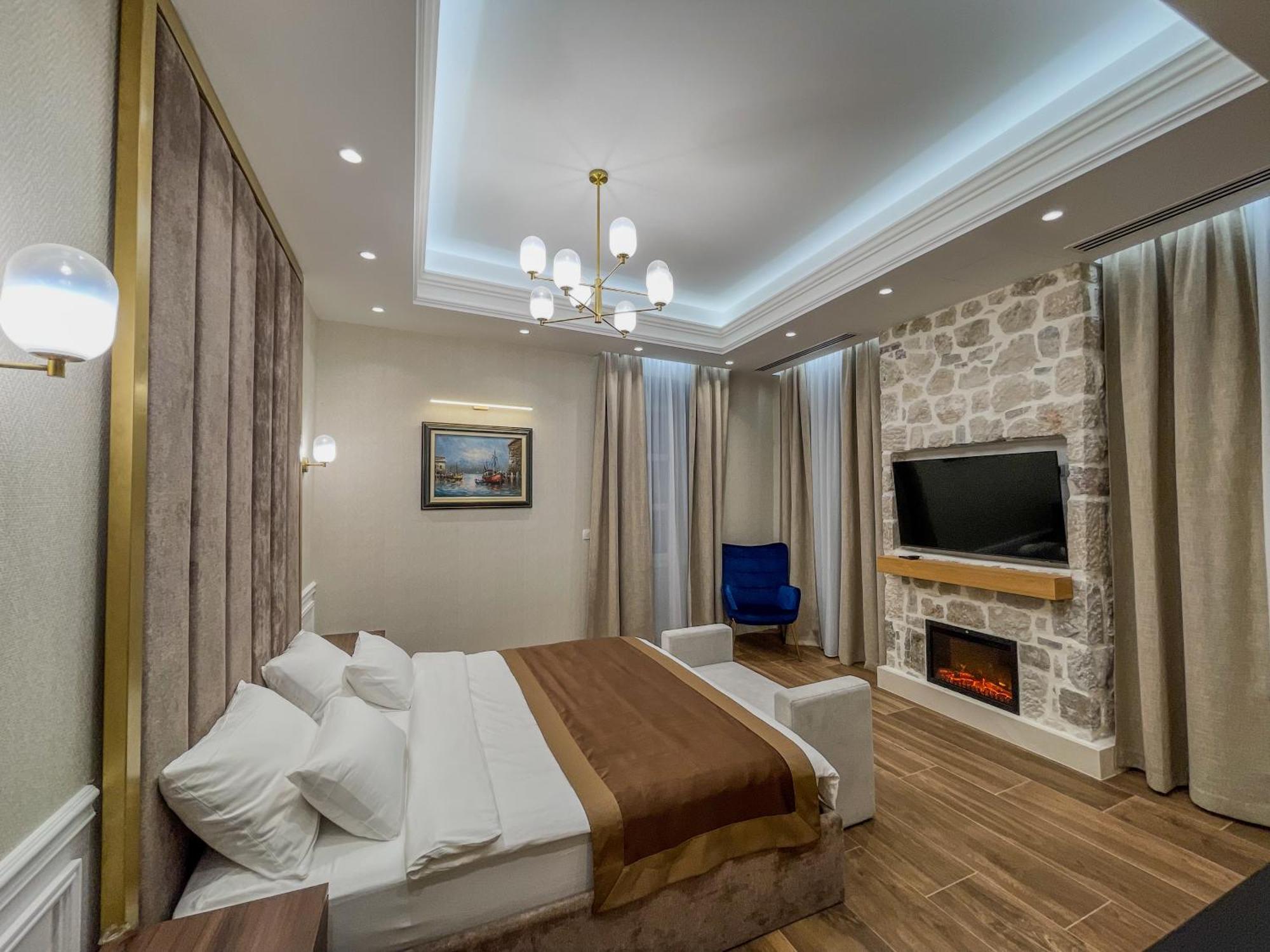 Hive Luxury Suites By Mn Property Kotor Extérieur photo