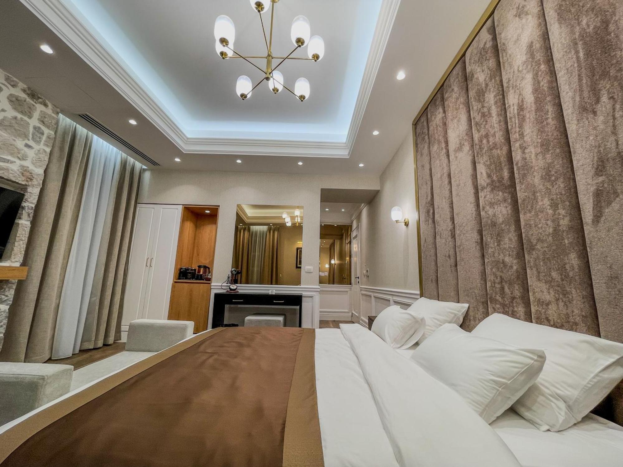 Hive Luxury Suites By Mn Property Kotor Extérieur photo