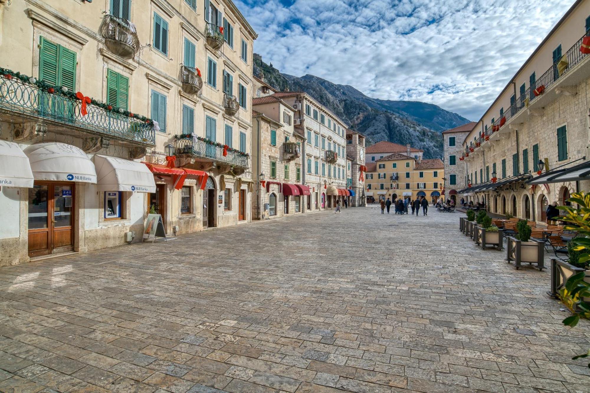 Hive Luxury Suites By Mn Property Kotor Extérieur photo